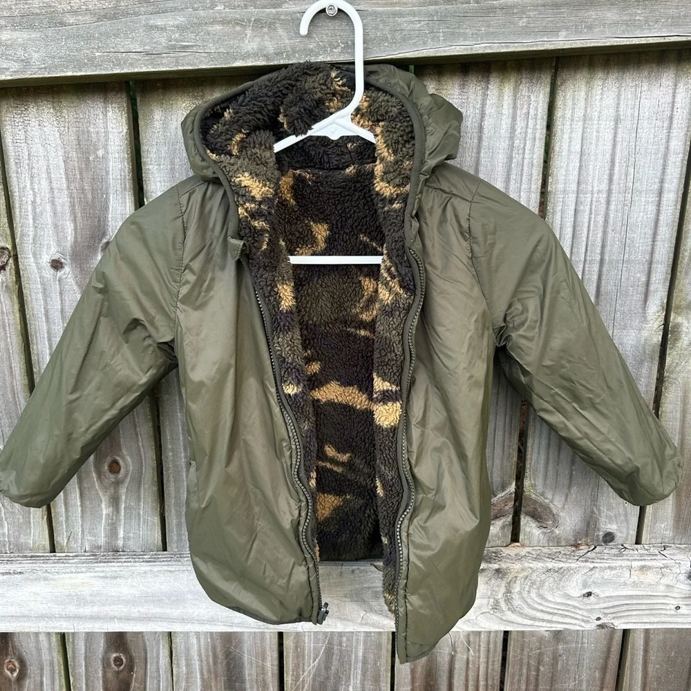 Old navy reversible camo print zip up